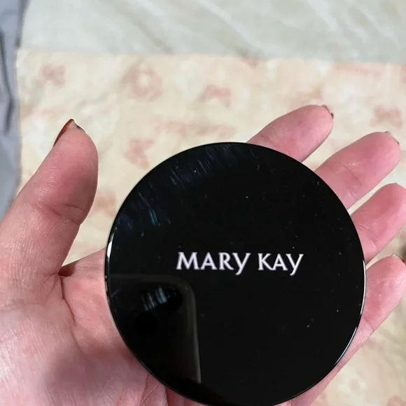 Mary Kay Light-Medium Beige mineral foundation. - Picture 4 of 5